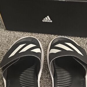 adidas Black and White Slide Sandals with Stripe Detail
